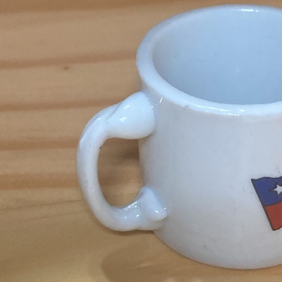 🌸 (2/$20) 3 Mini Mug Souveniers - Picture 7 of 9